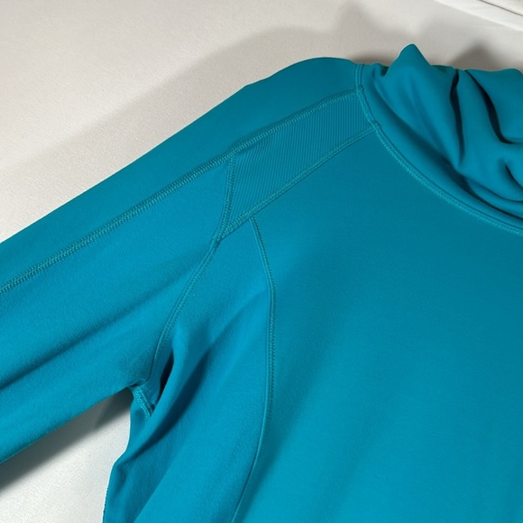 Lululemon Blue Base Runner Hoodie - Picture 2 of 9